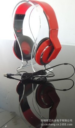 深圳市艾尚多电子 专注手机与音乐耳机，打造优质MID与礼品选择